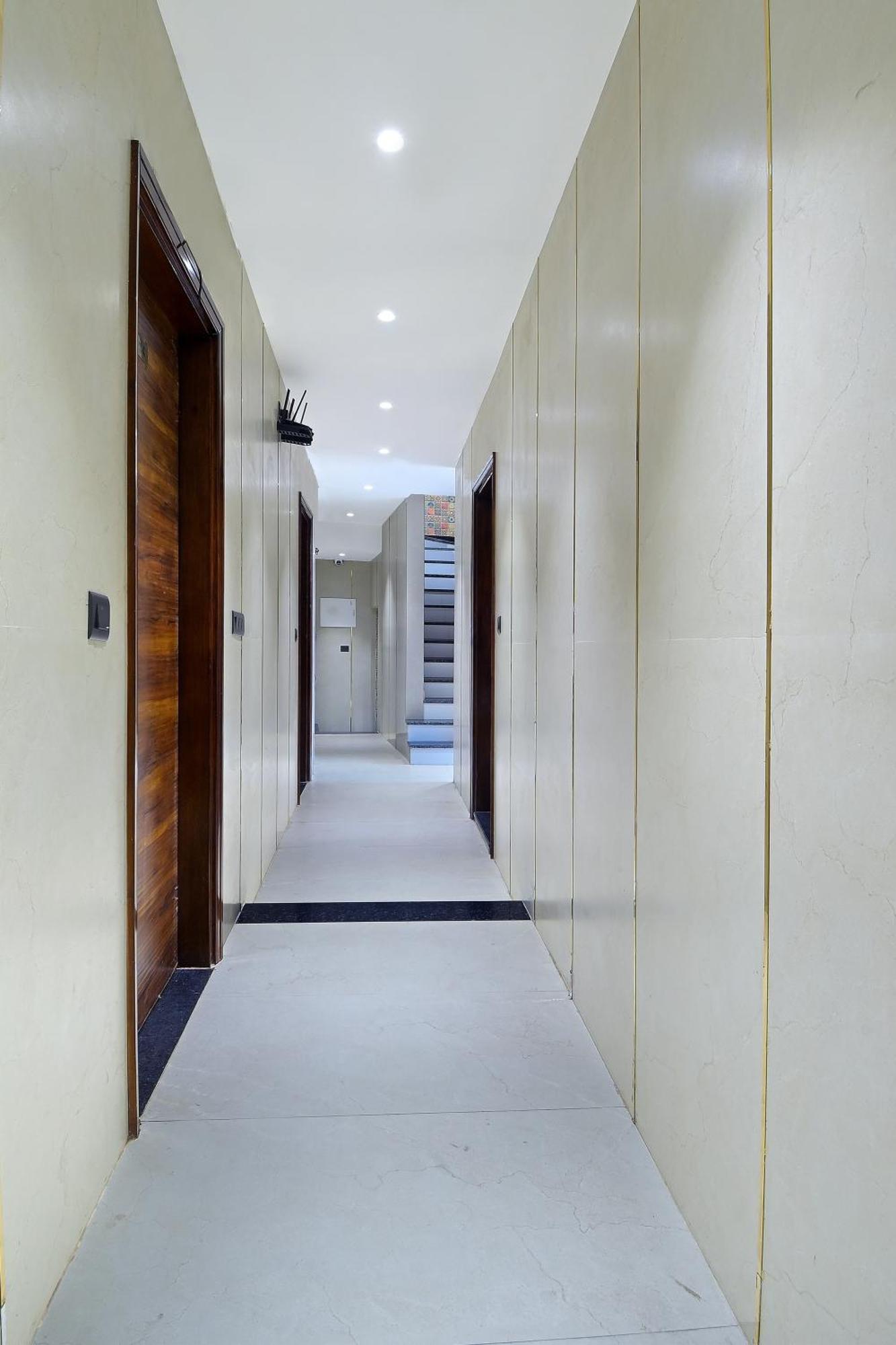 Hotel Nav Durga "2 Walking From New Delhi Railway Station" エクステリア 写真